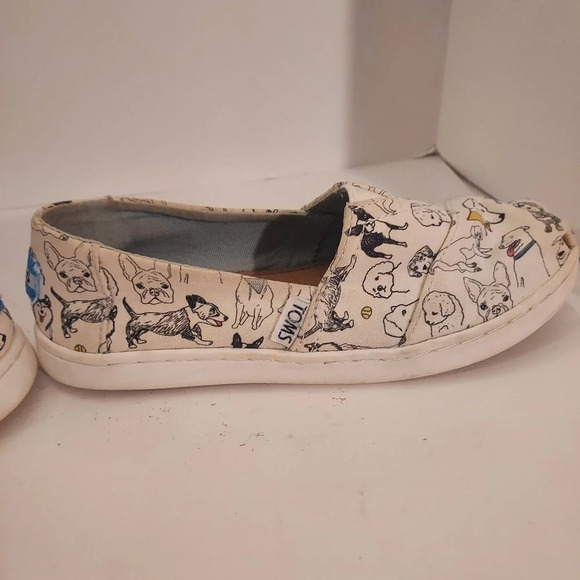 Toms The Year of The Dog Limited Edition Canvas Alpargata in Size Y2 - Youth - Picture 11 of 11